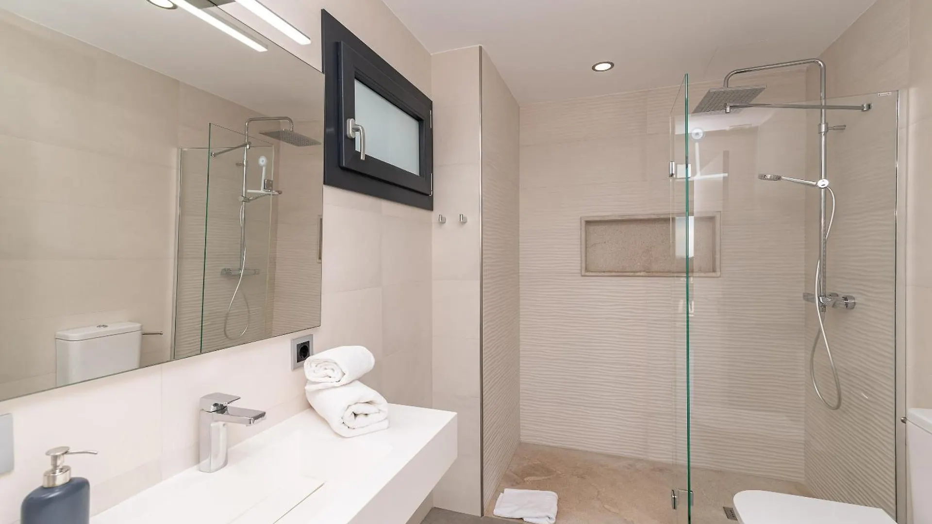 Villa Corb Mari II By Sealand Villas 穆罗海滩 0*,  西班牙